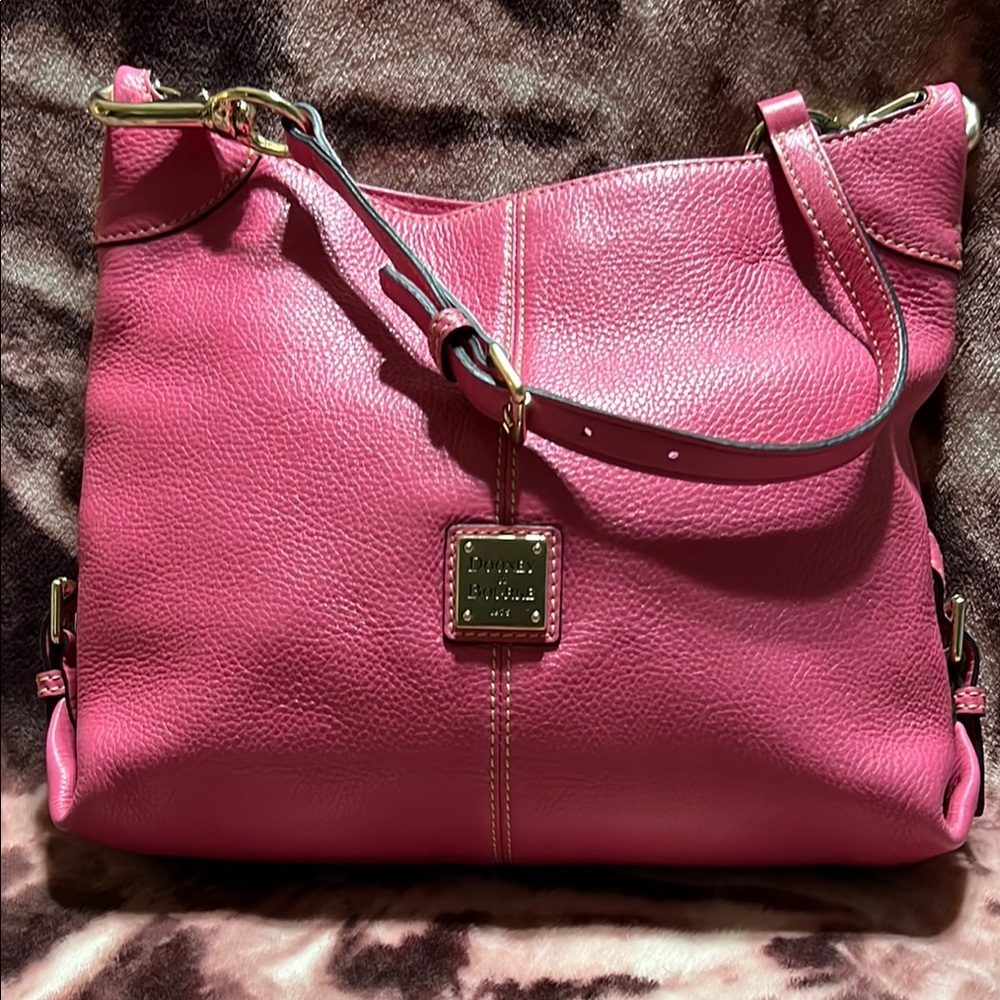 Dooney & Bourne Pink Leather Shoulder Bag. NWT